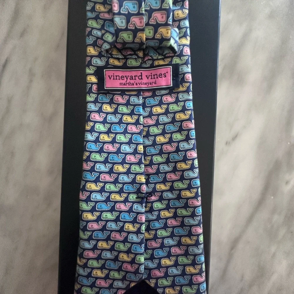 Rare Vineyard Vines Boys Colorful Signature Whale Print tie.